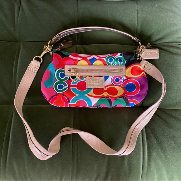 Coach Handbags - Coach Poppy purse 🖤